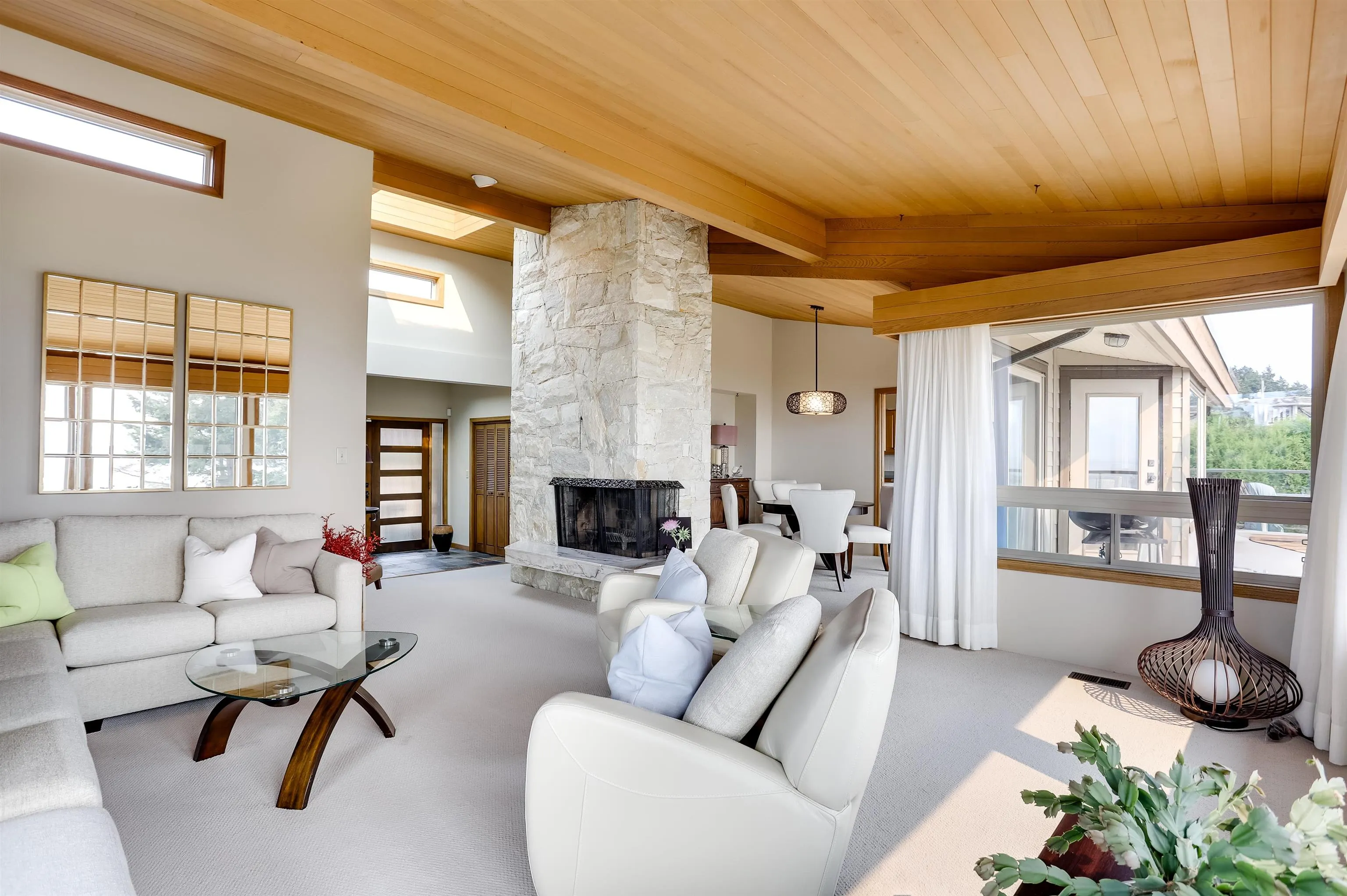 14366 Magdalen Avenue