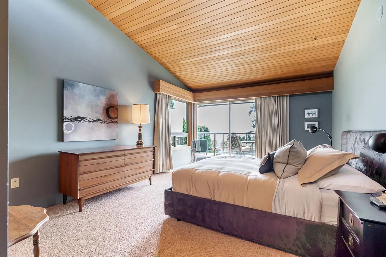 14366 Magdalen Avenue