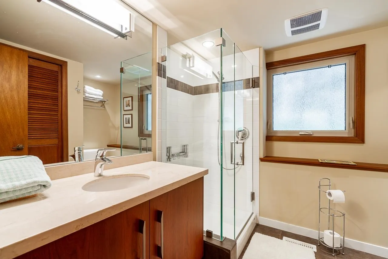 14366 Magdalen Avenue