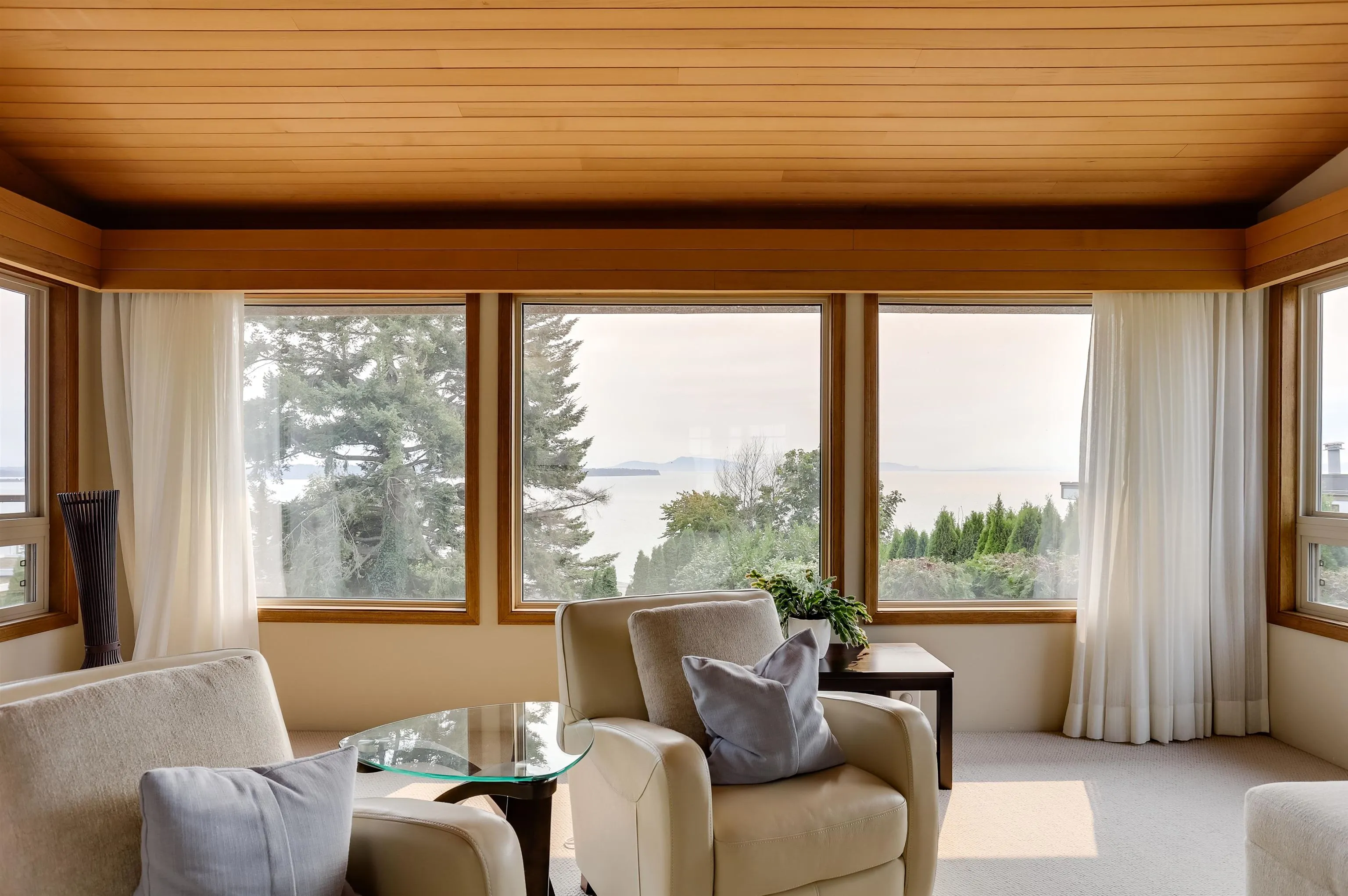 14366 Magdalen Avenue