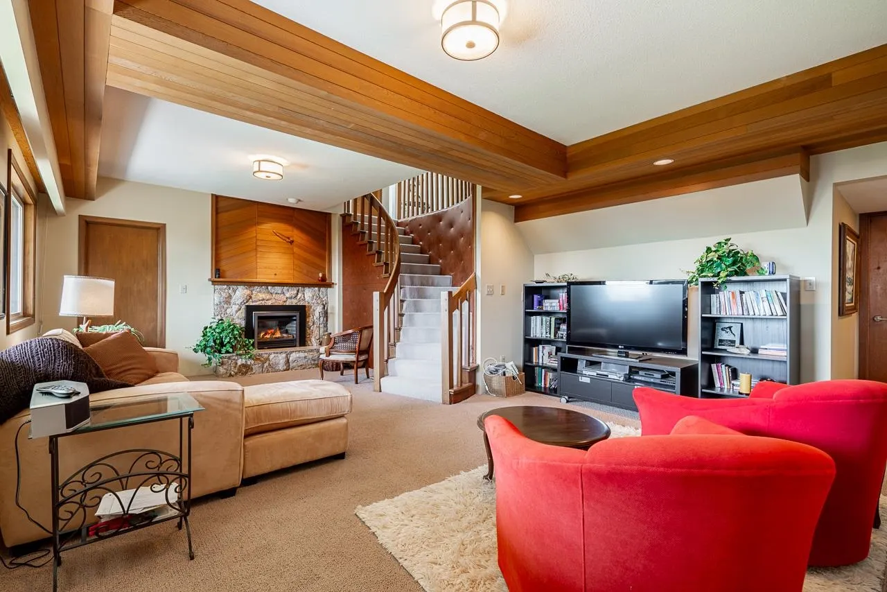 14366 Magdalen Avenue