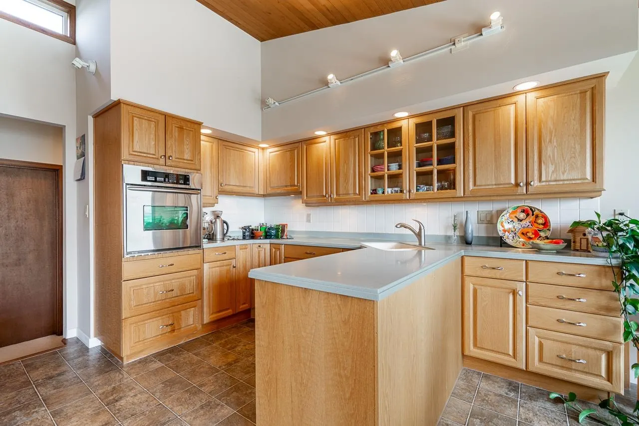 14366 Magdalen Avenue