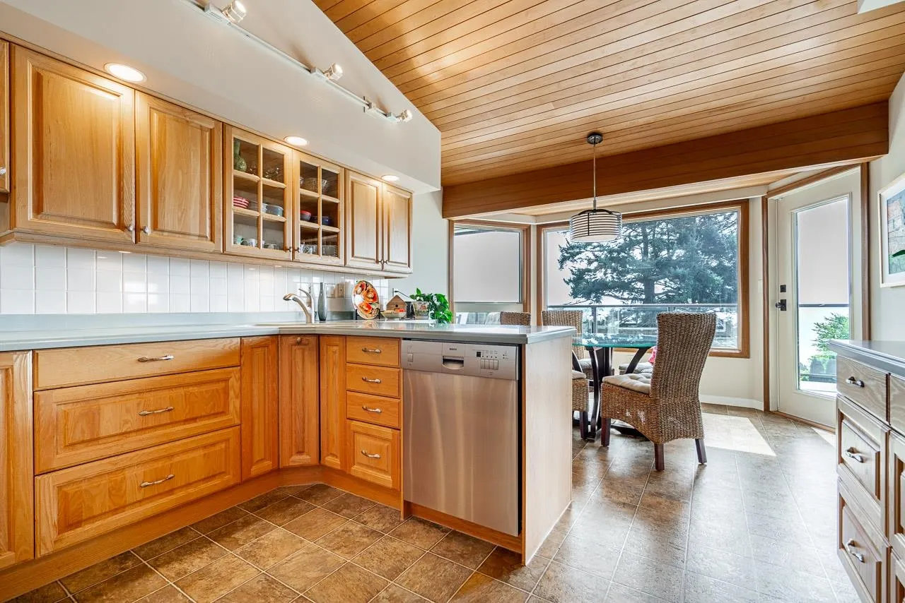 14366 Magdalen Avenue