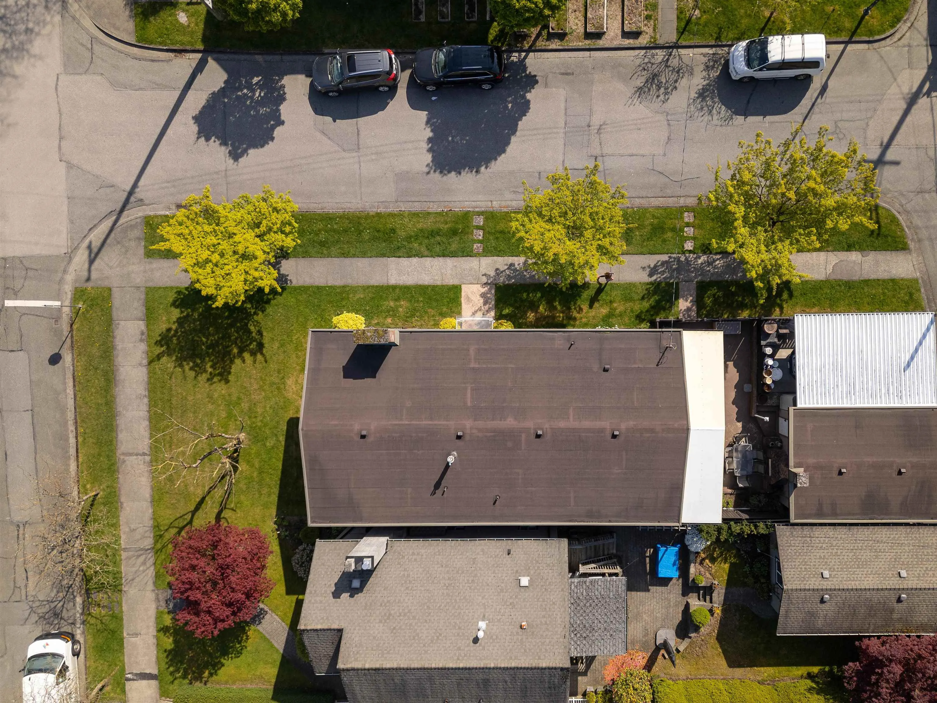 1425 Slocan Street