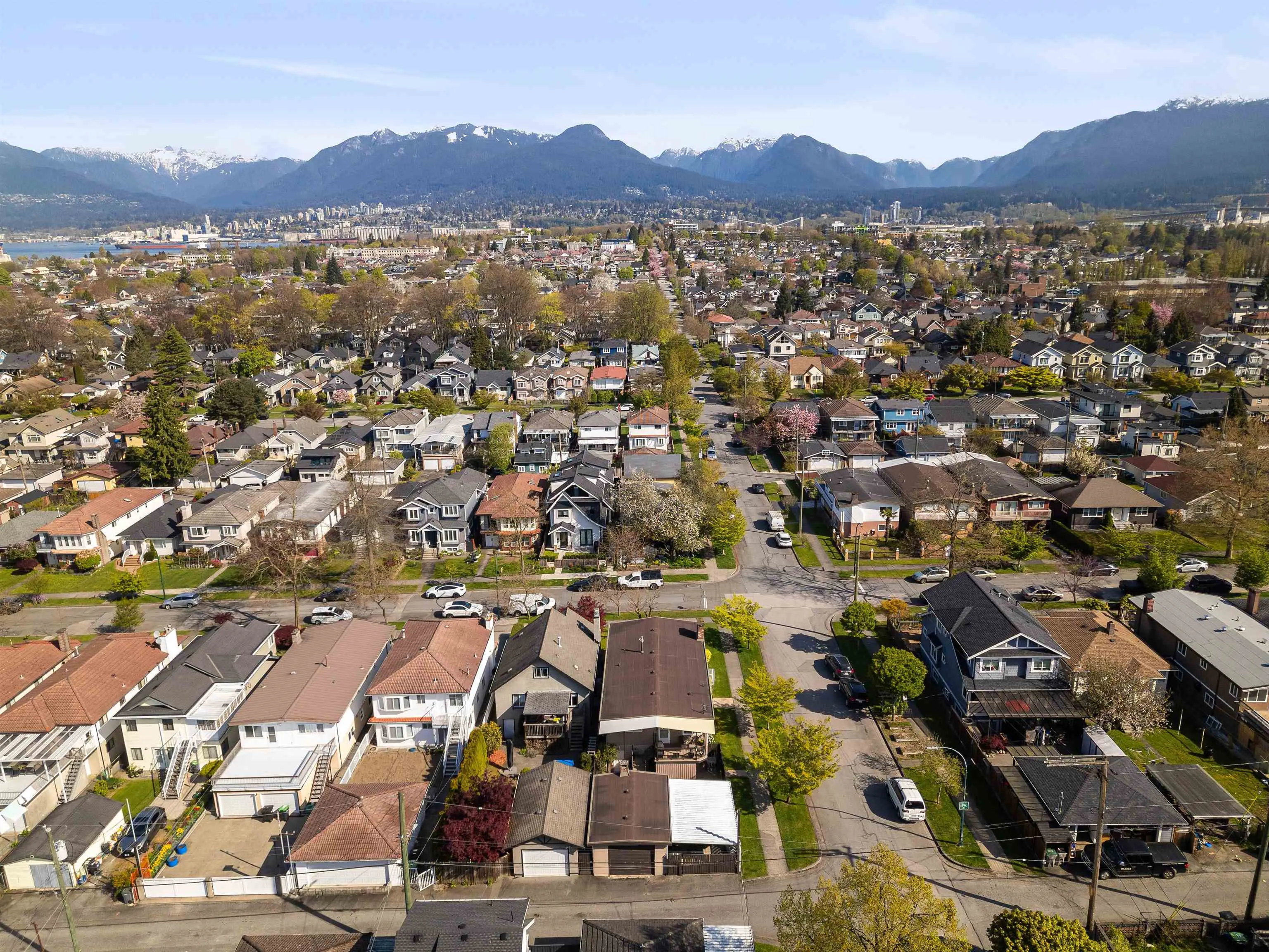 1425 Slocan Street