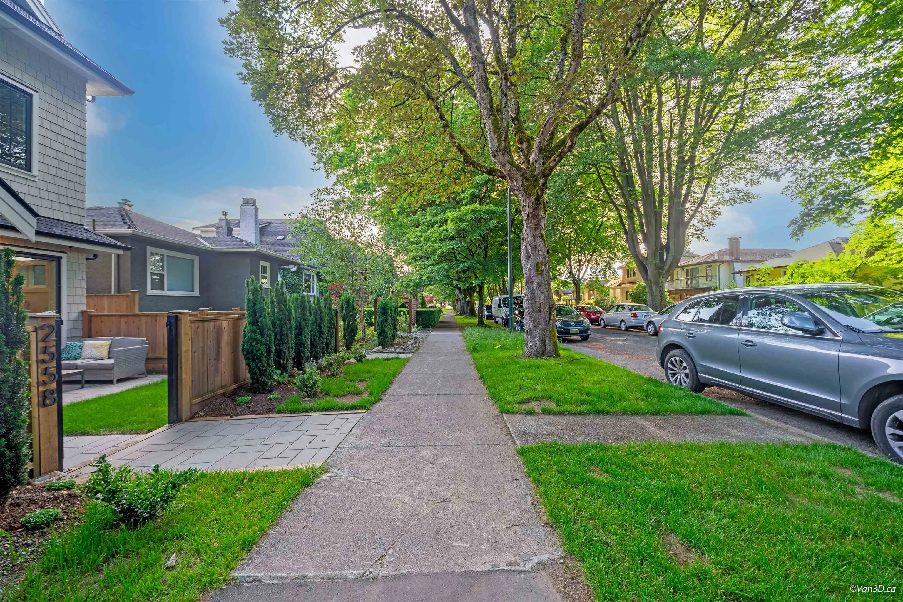 2558 William Street
