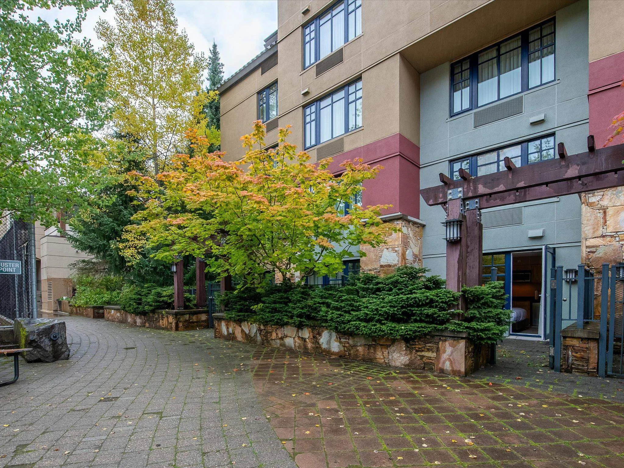 161 4050 Whistler Way