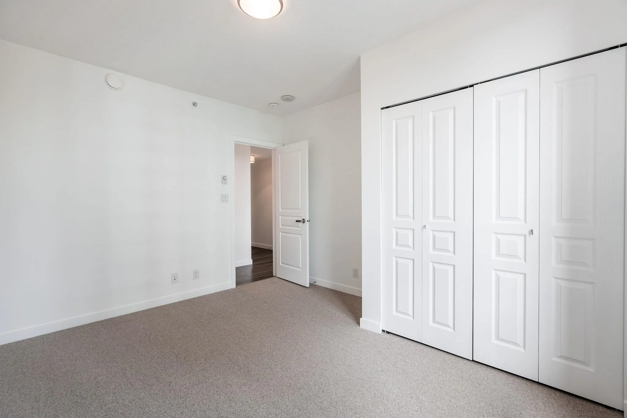 1106 3096 Windsor Gate
