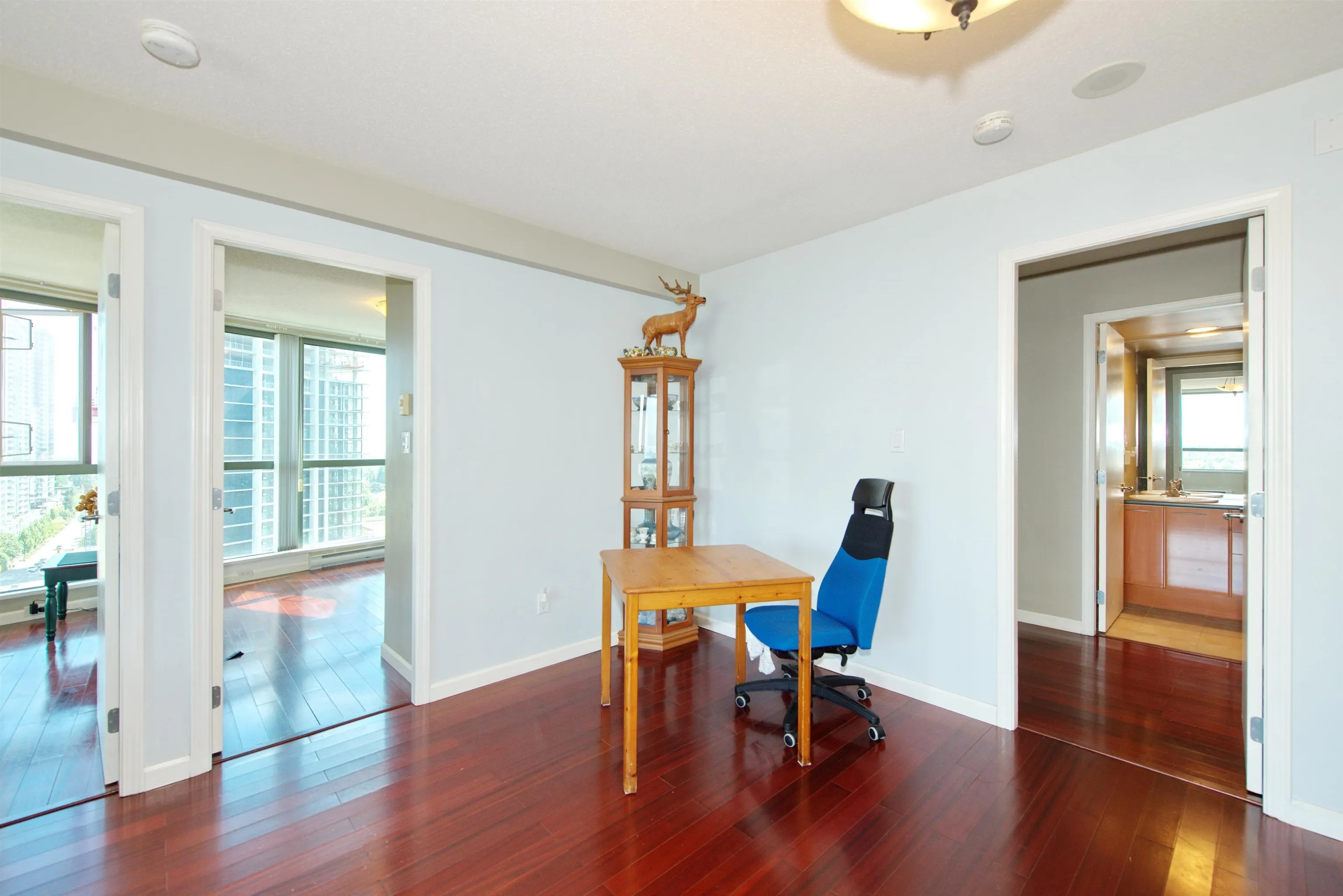 1908 4888 Hazel Street