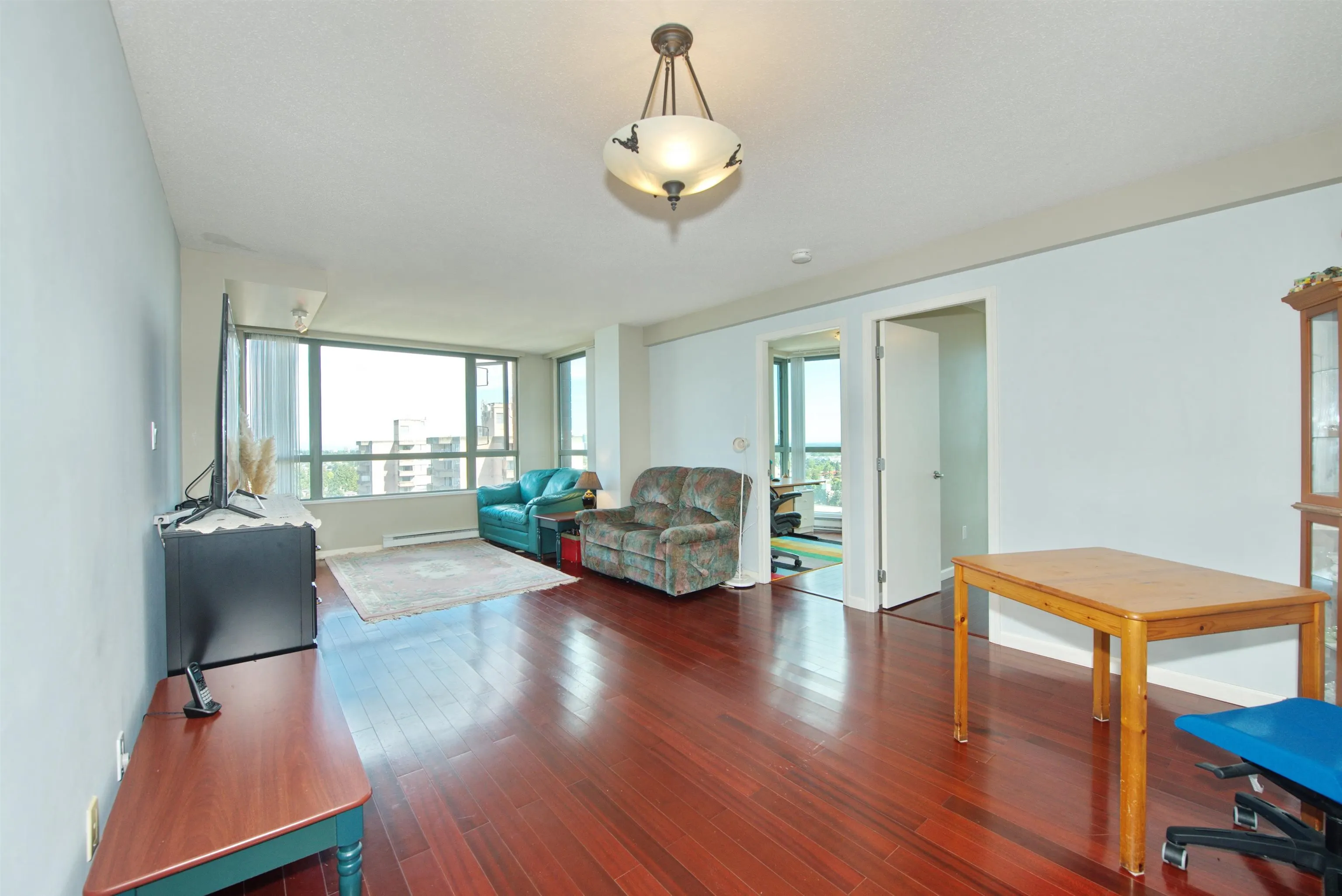 1908 4888 Hazel Street