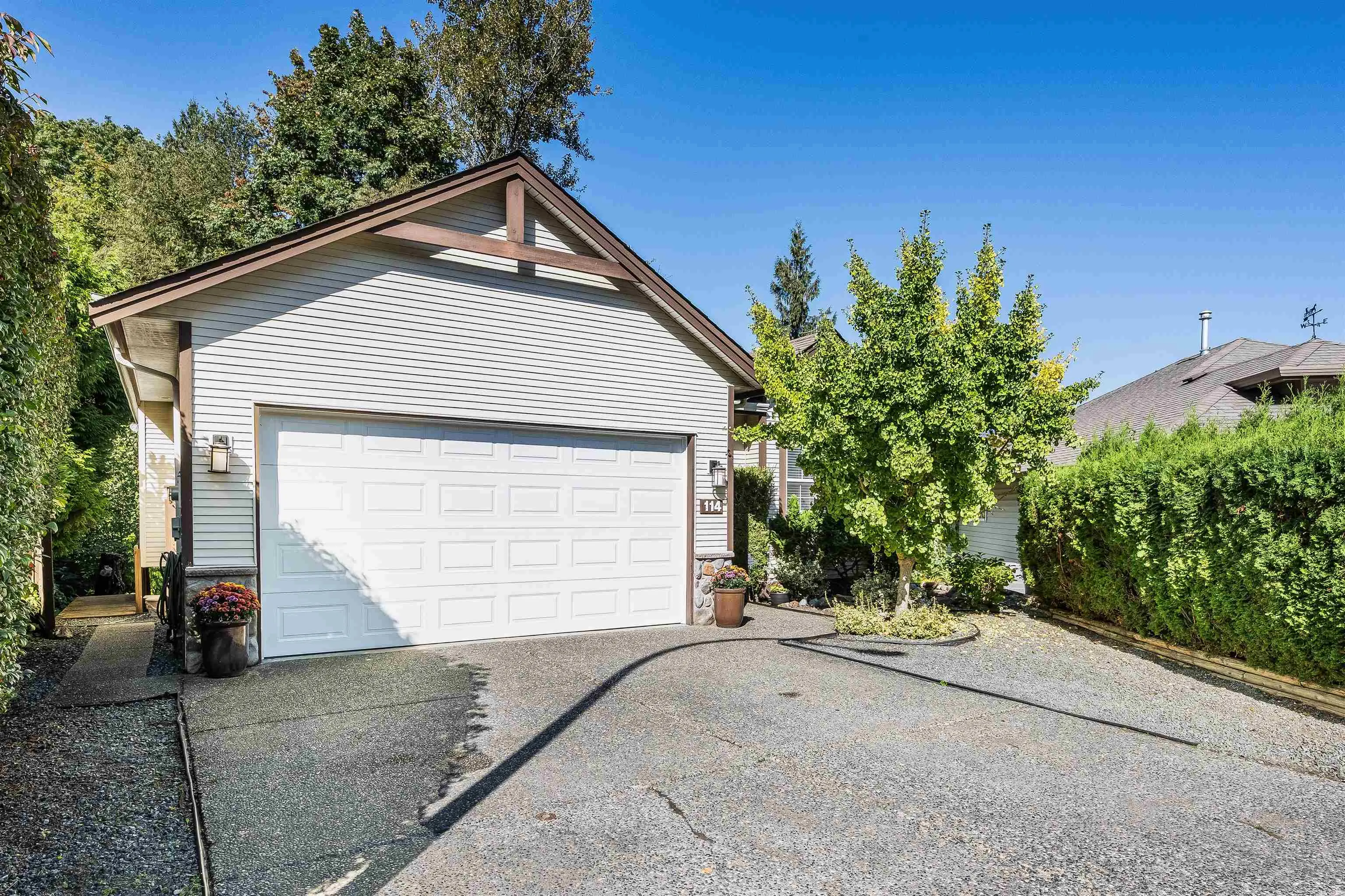 114 43995 Chilliwack Mountain Road