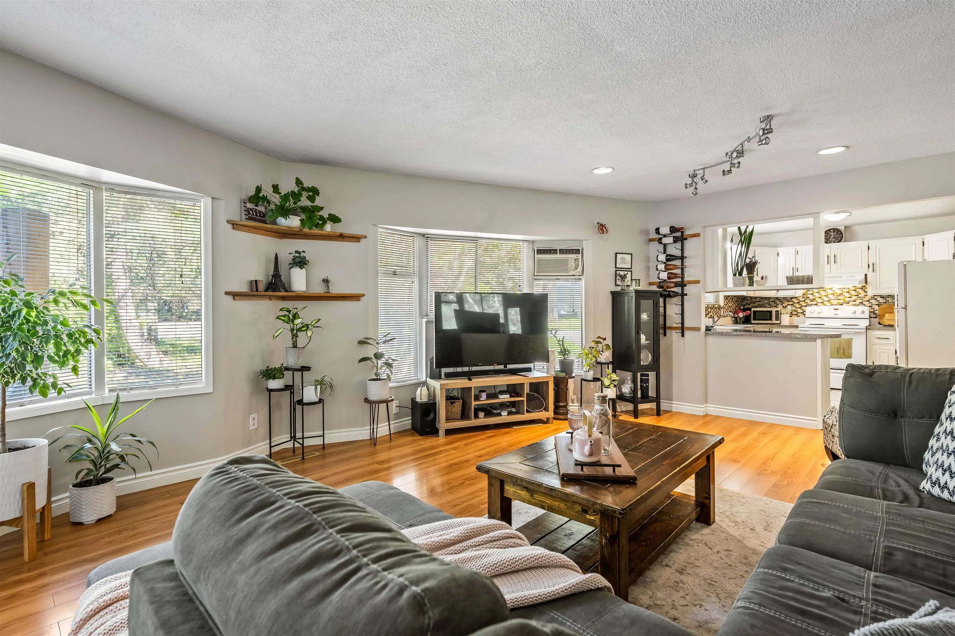 45942 Sleepy Hollow Road