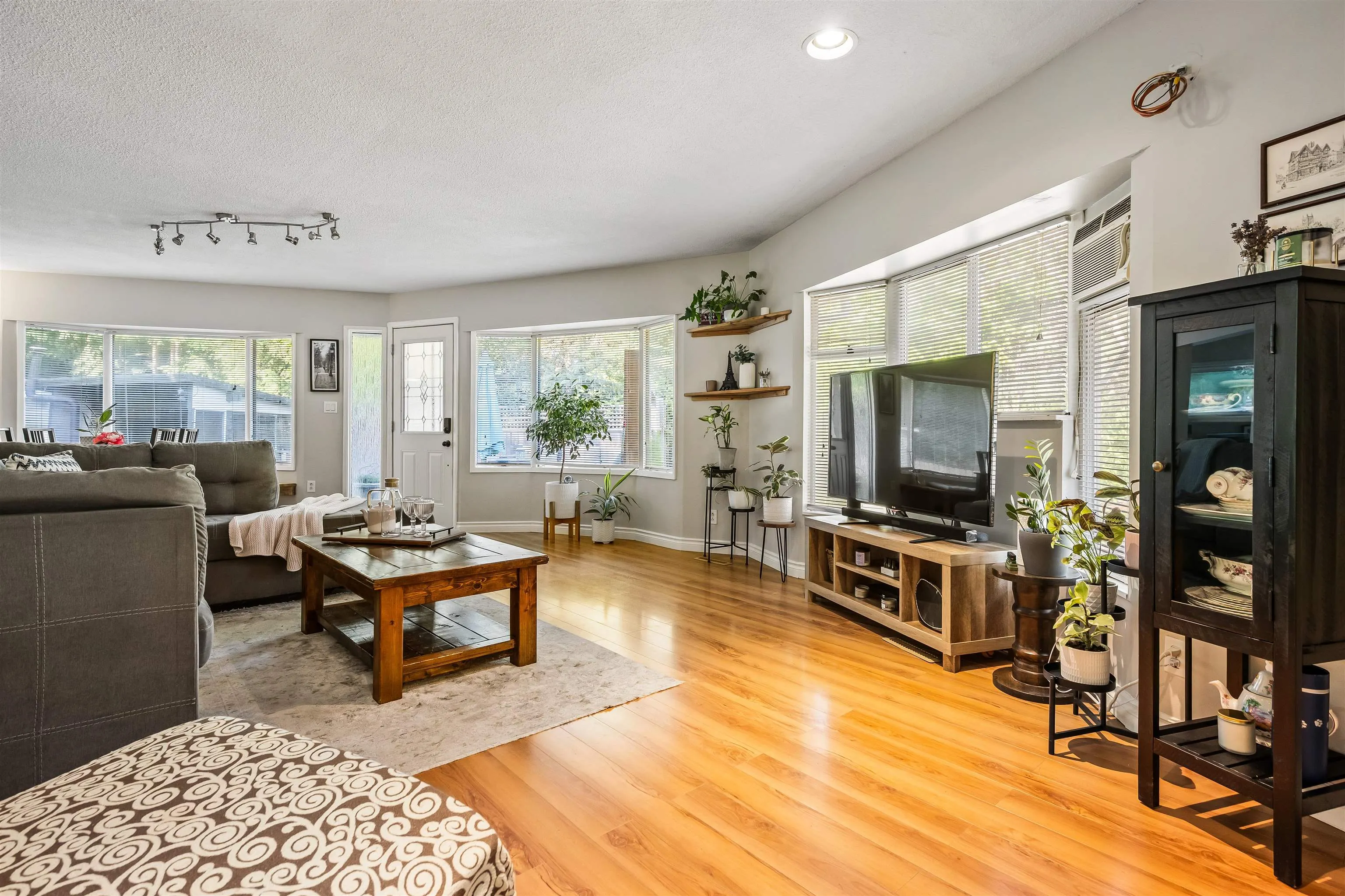 45942 Sleepy Hollow Road