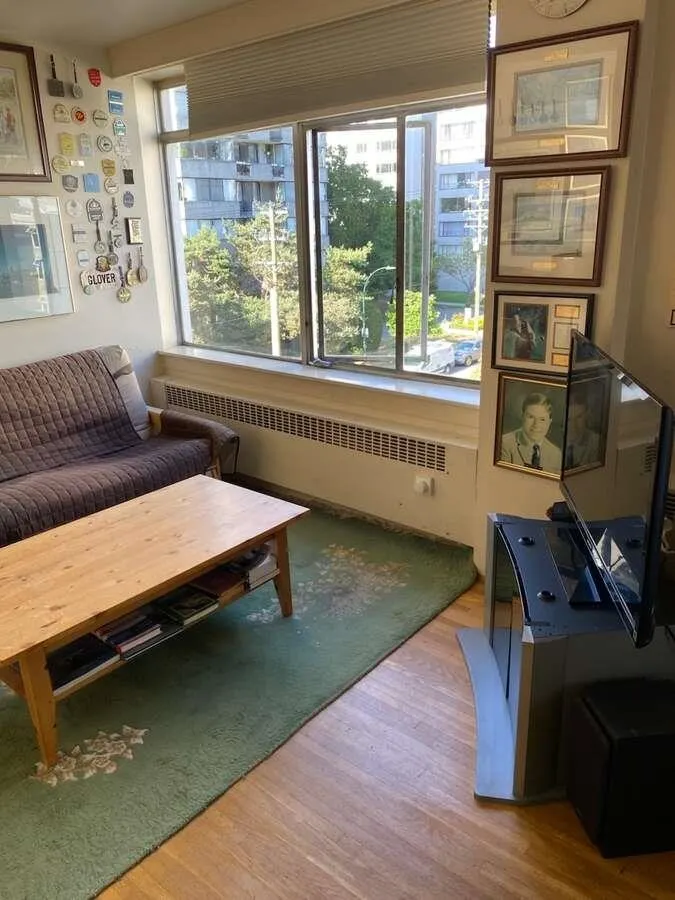 410 1975 Pendrell Street