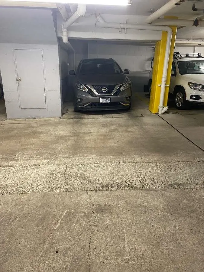 410 1975 Pendrell Street