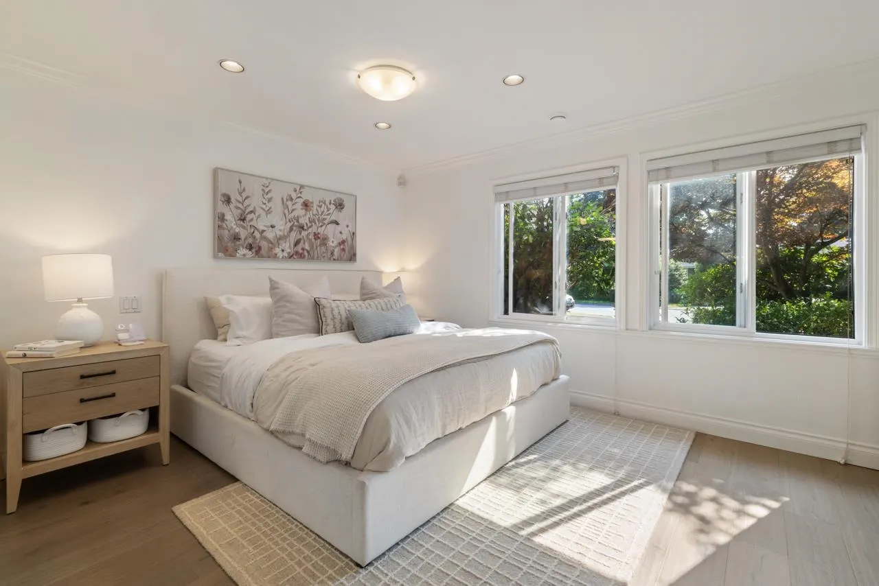 4168 Sunset Boulevard