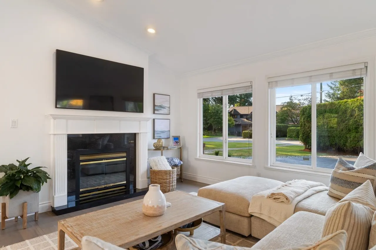 4168 Sunset Boulevard