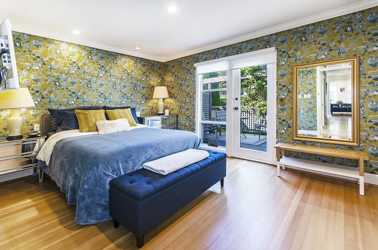 1915 W 43rd Street