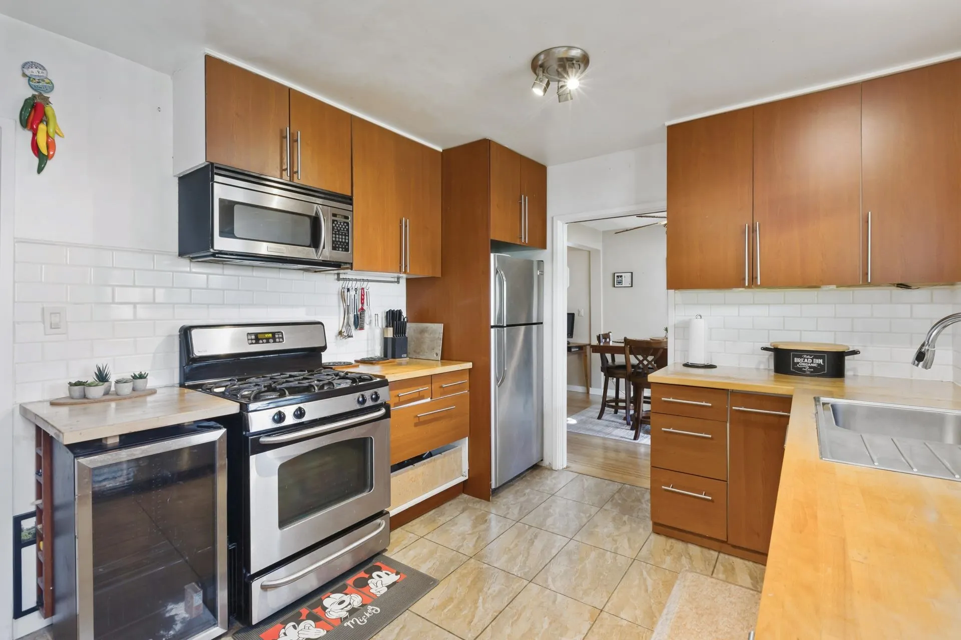 4379 Capilano Road