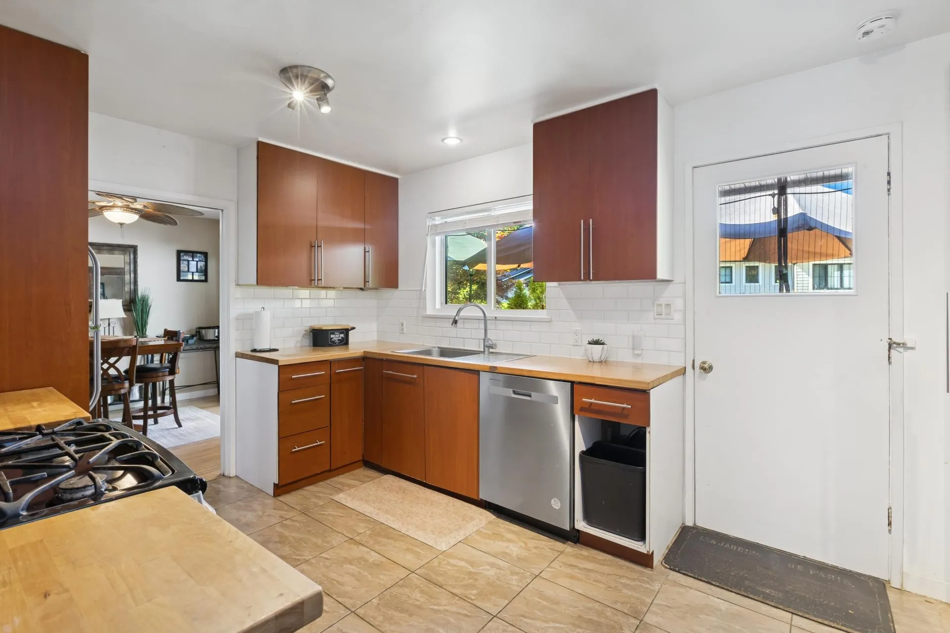 4379 Capilano Road