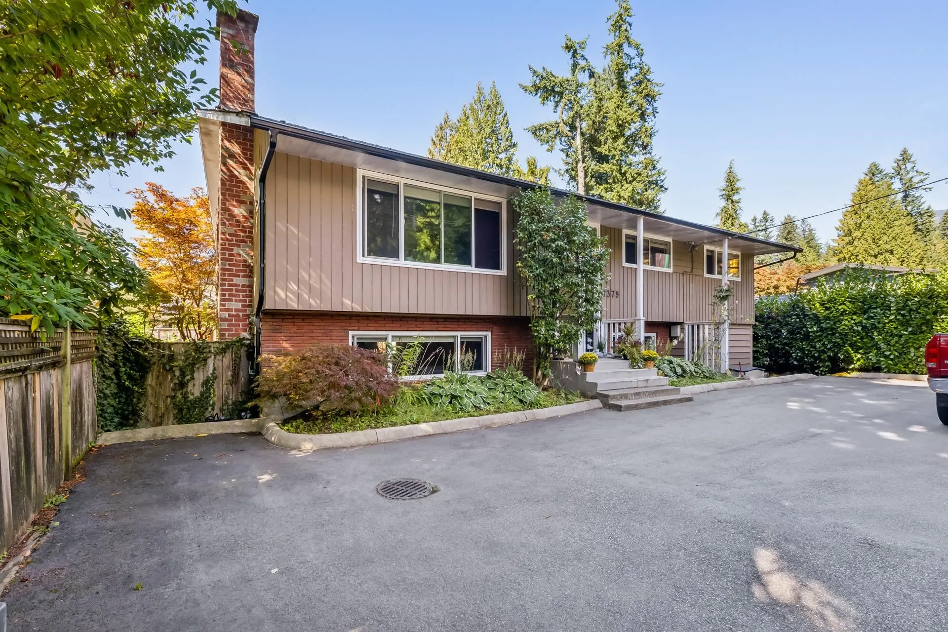 4379 Capilano Road