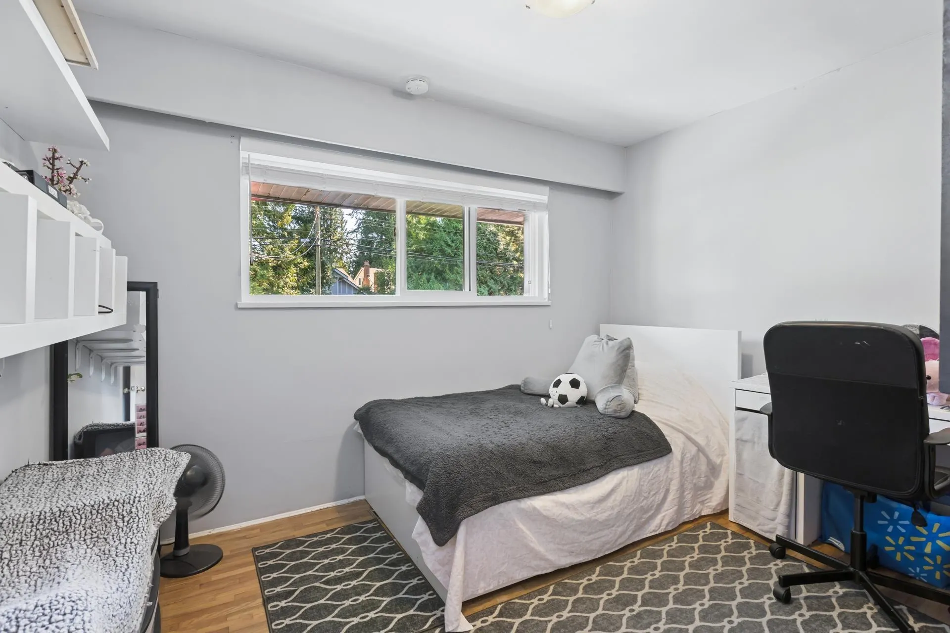 4379 Capilano Road