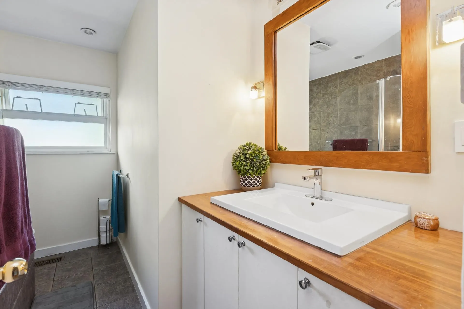 4379 Capilano Road