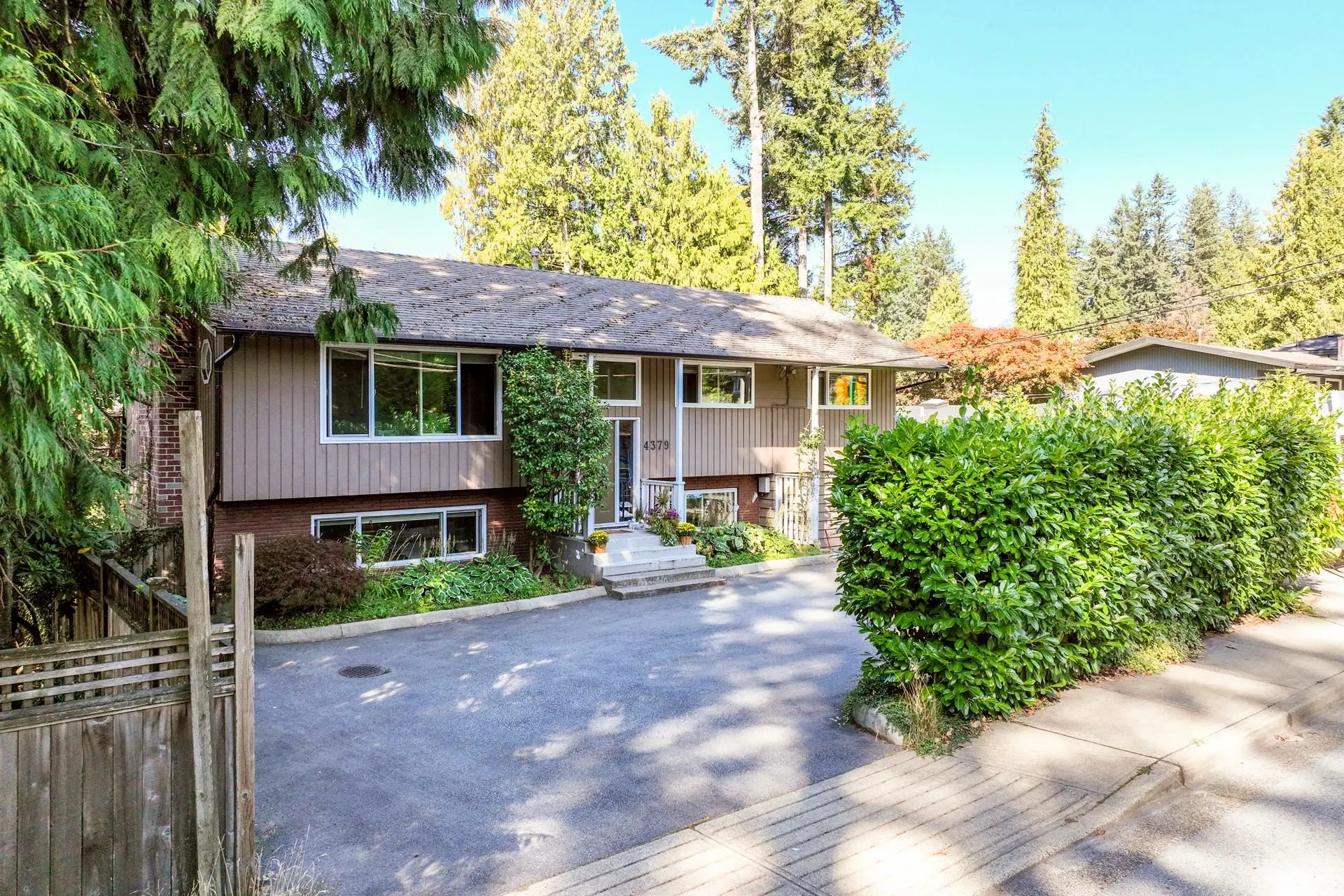 4379 Capilano Road
