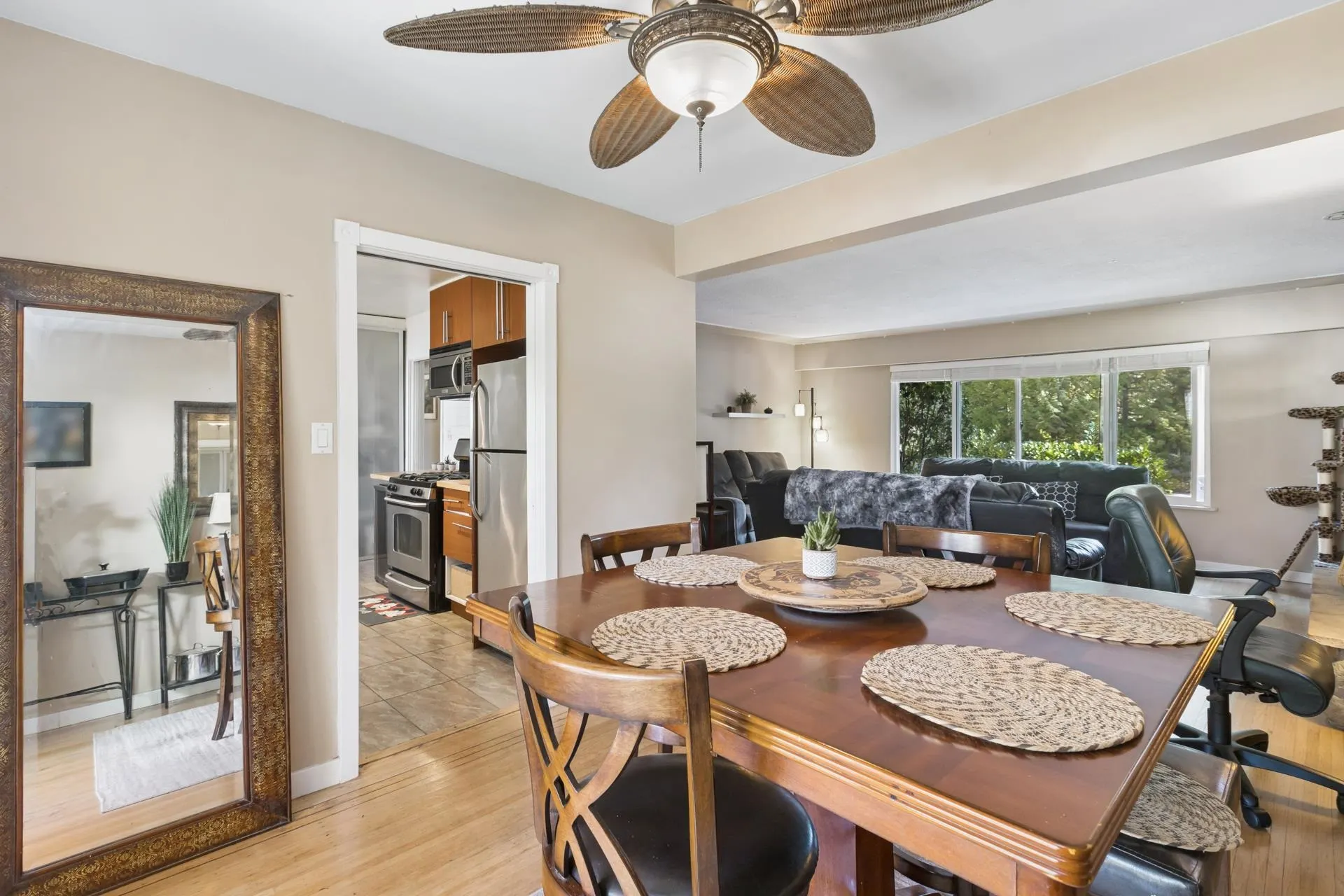 4379 Capilano Road
