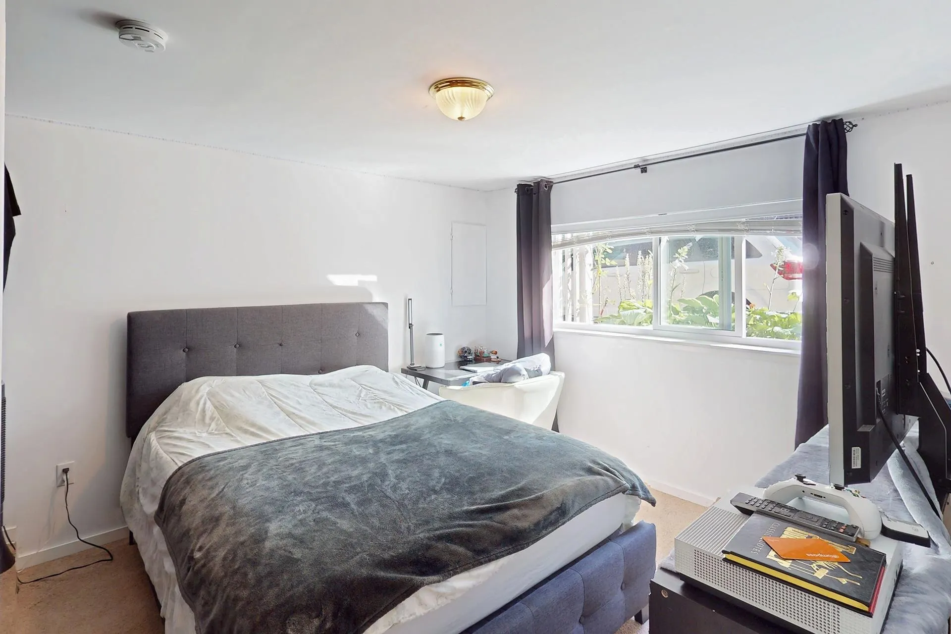 4379 Capilano Road