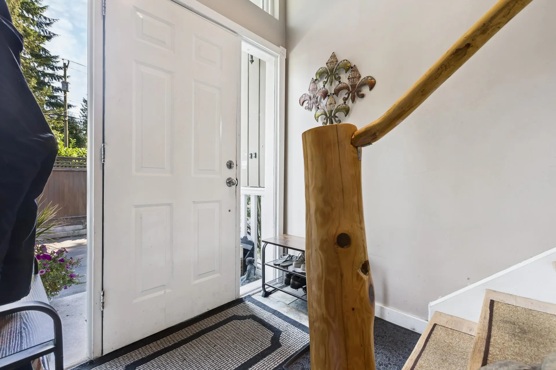 4379 Capilano Road
