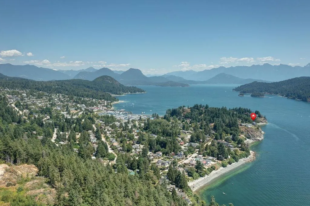 264 Arbutus Reach
