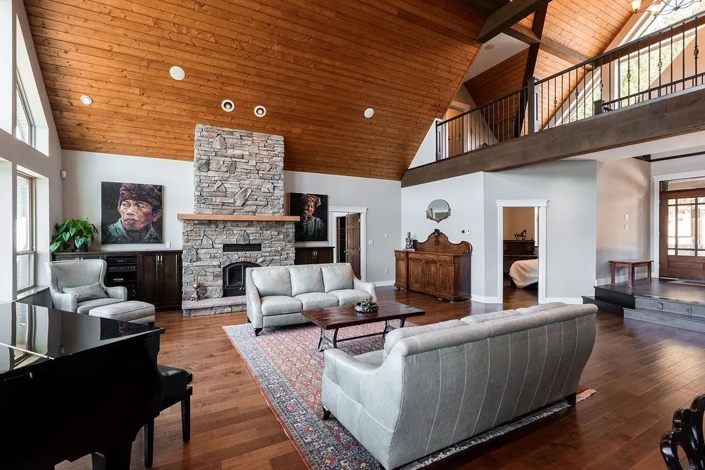 9663 Silverglen Drive