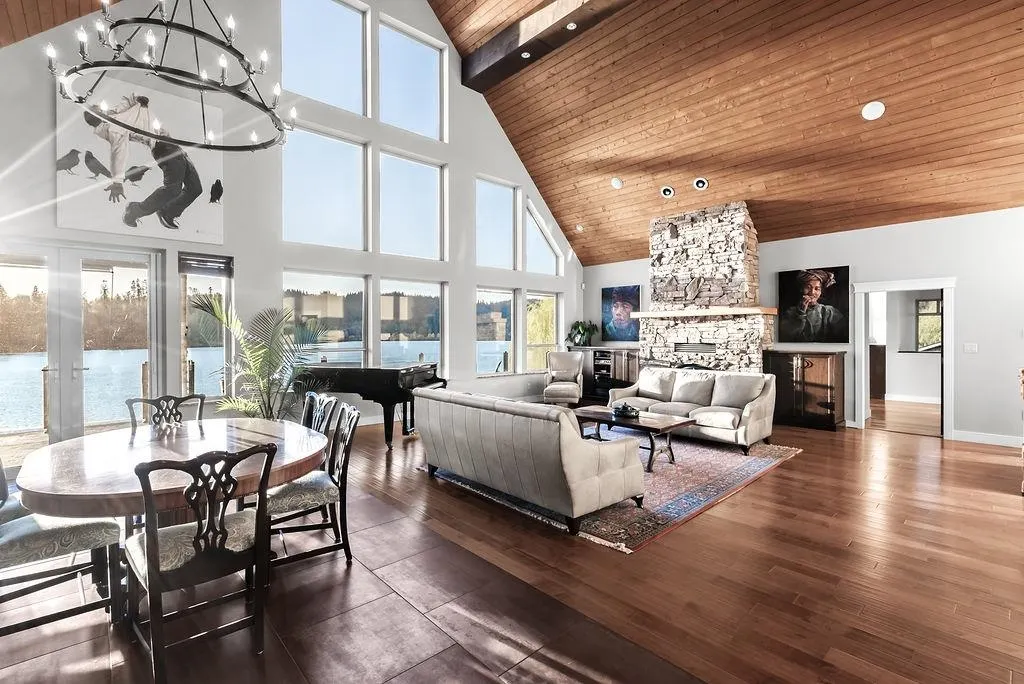 9663 Silverglen Drive