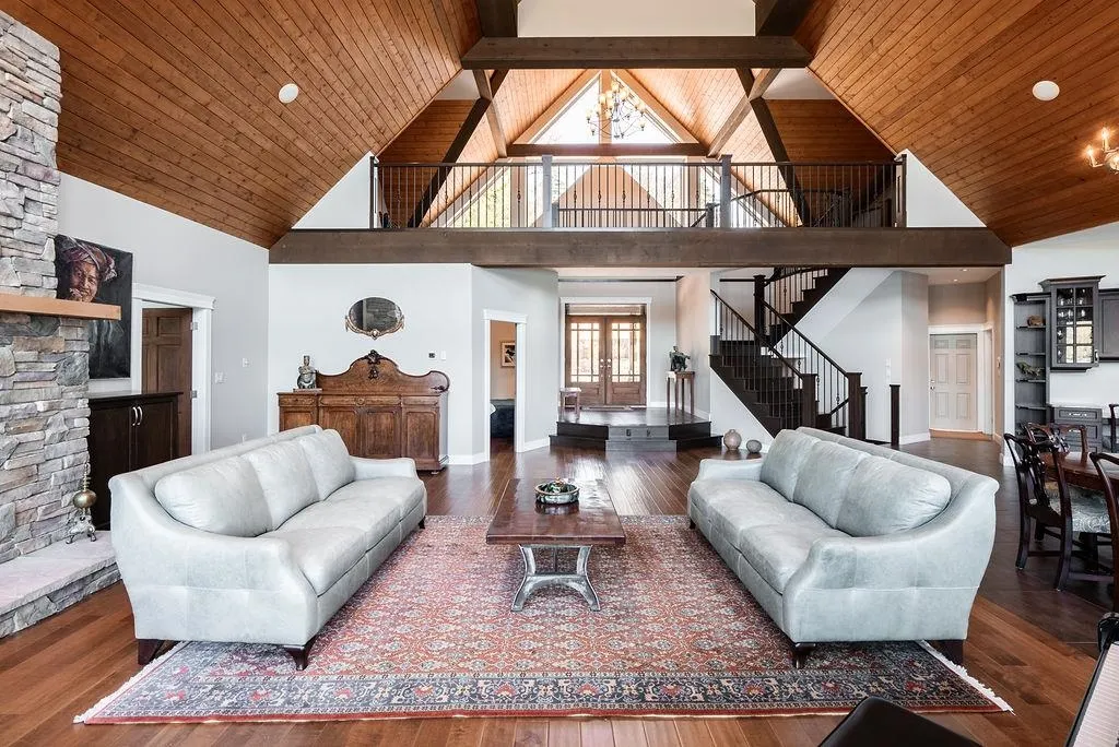 9663 Silverglen Drive