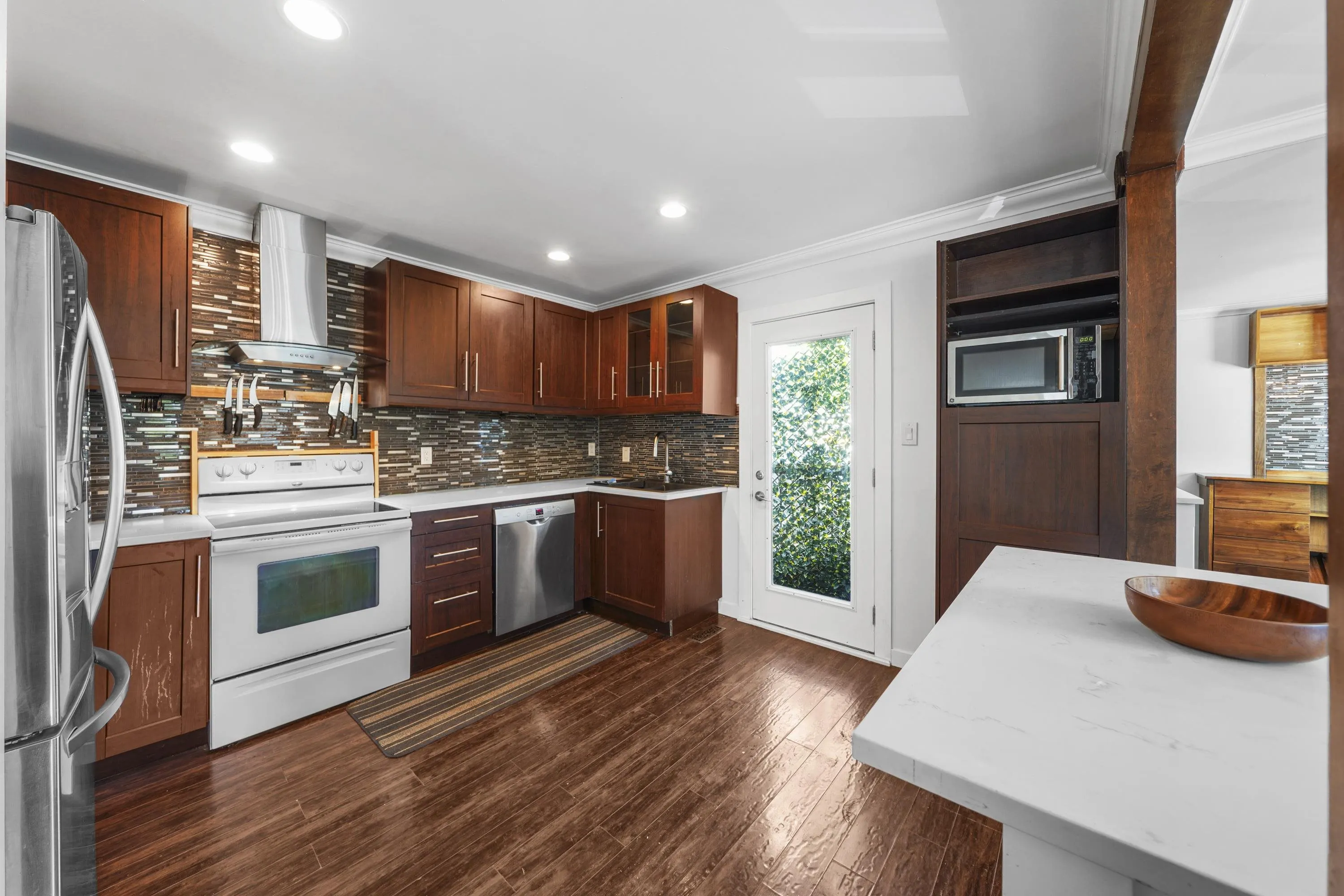 1405 Apel Drive