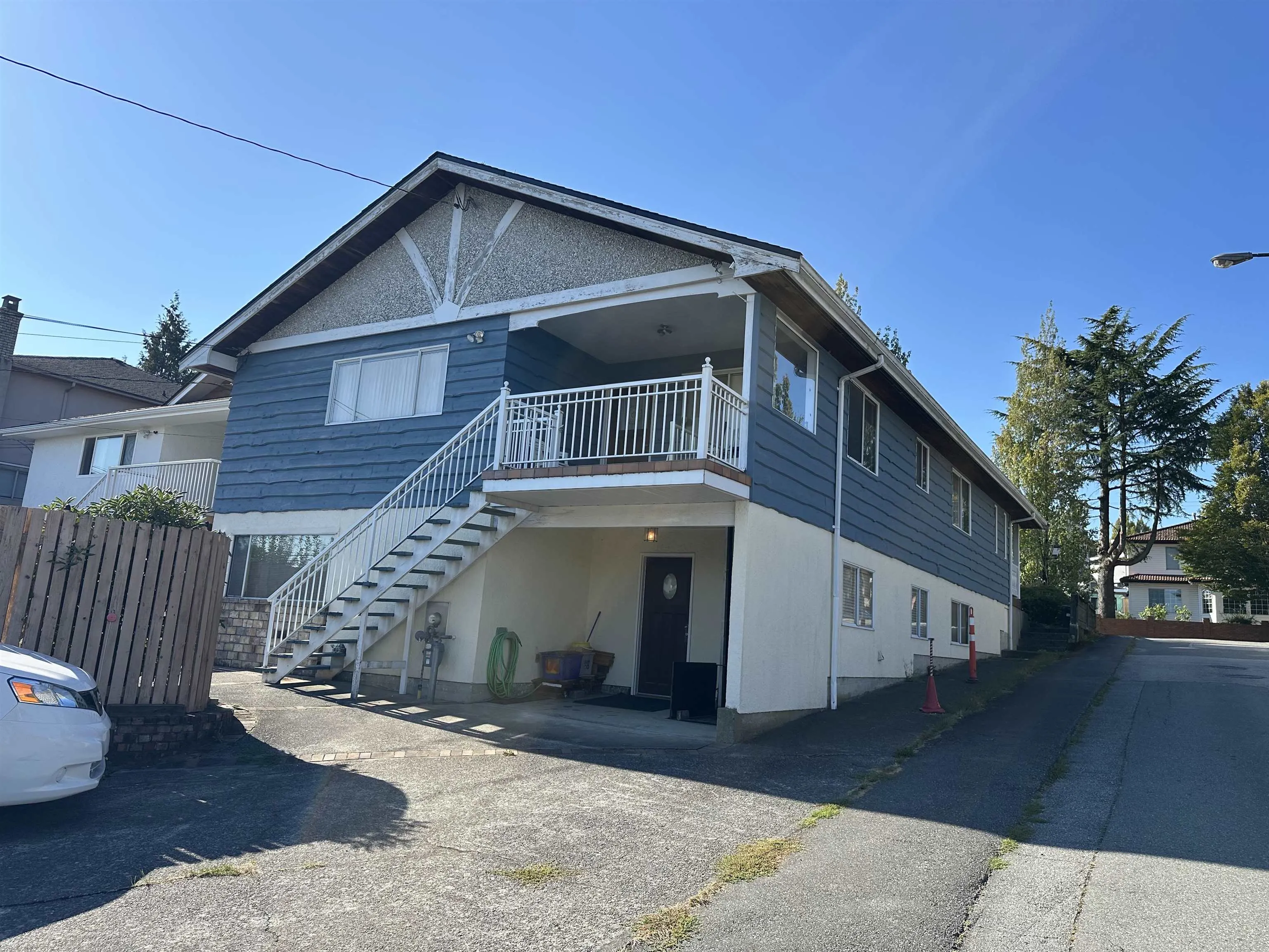 2376 Fraserview Drive