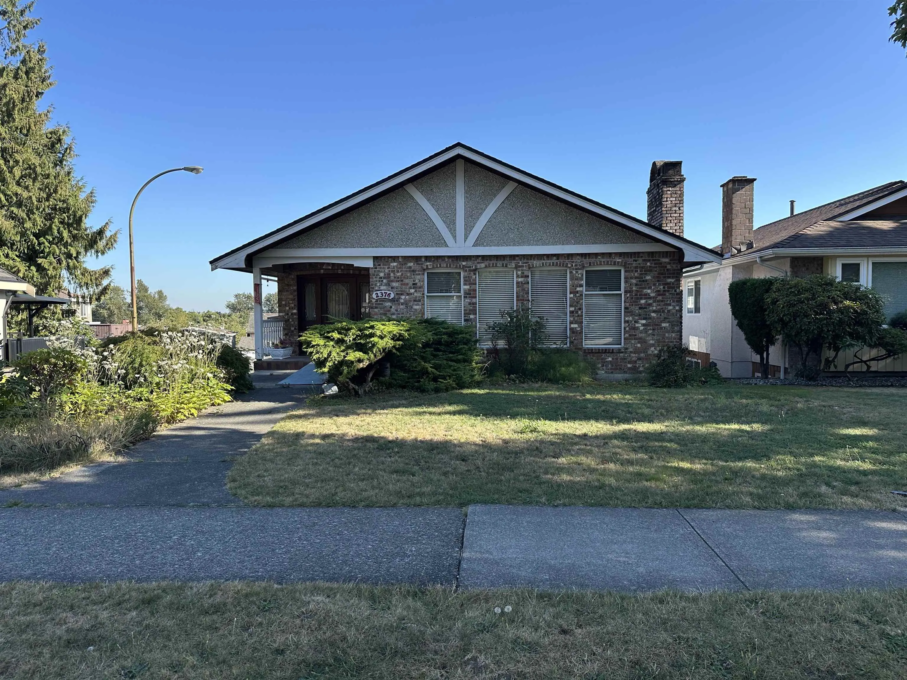 2376 Fraserview Drive
