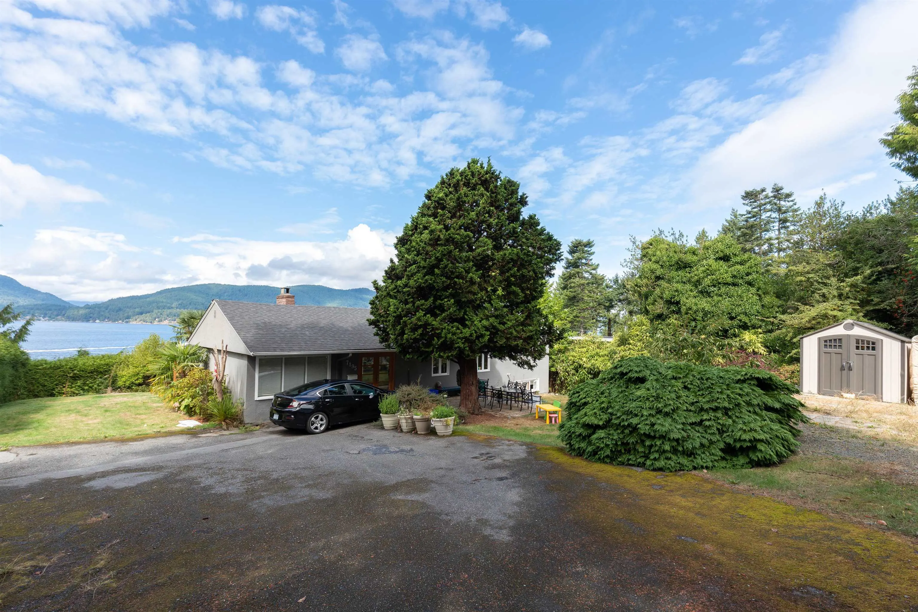 7195 Rockland Wynd