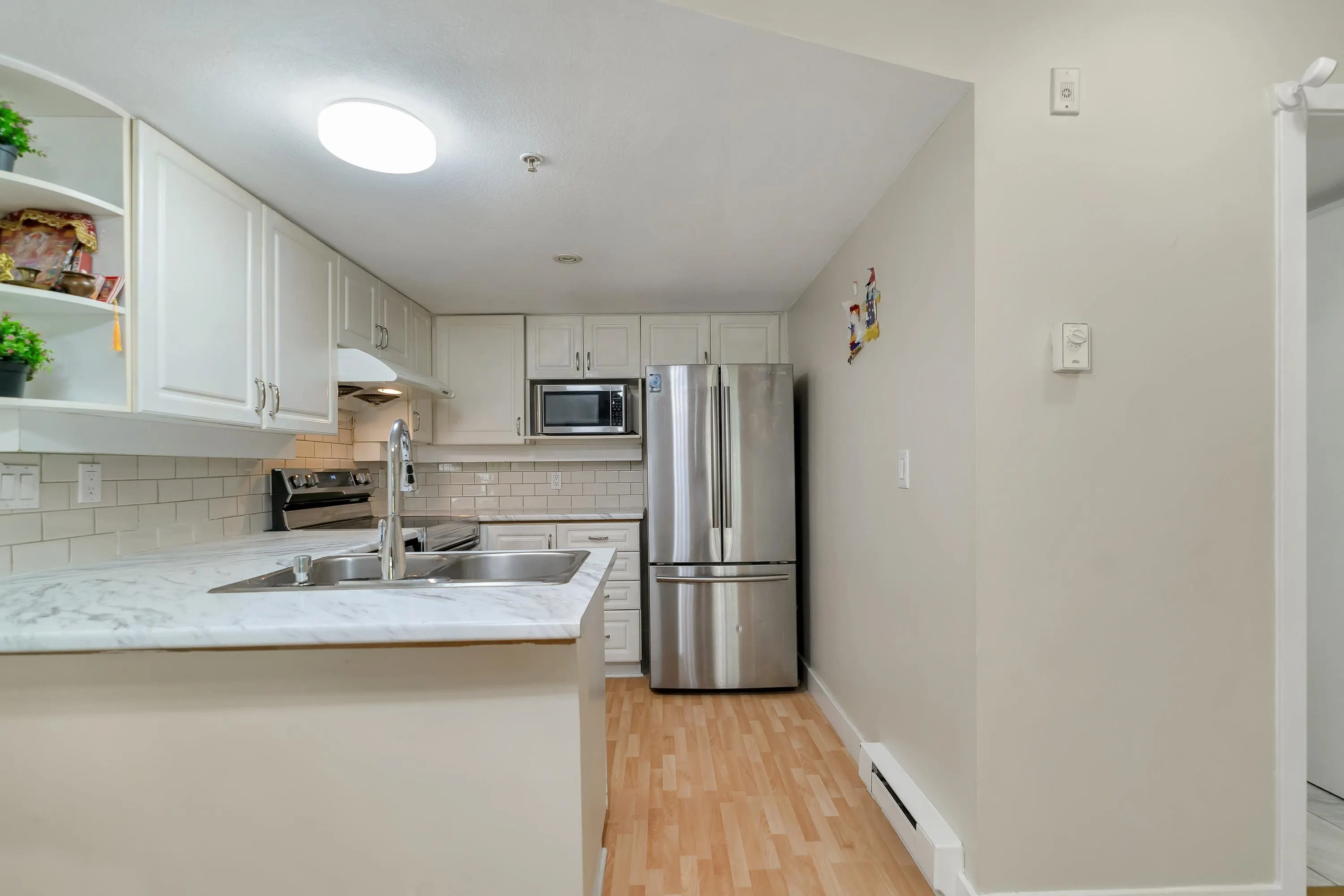 16 7071 Edmonds Street