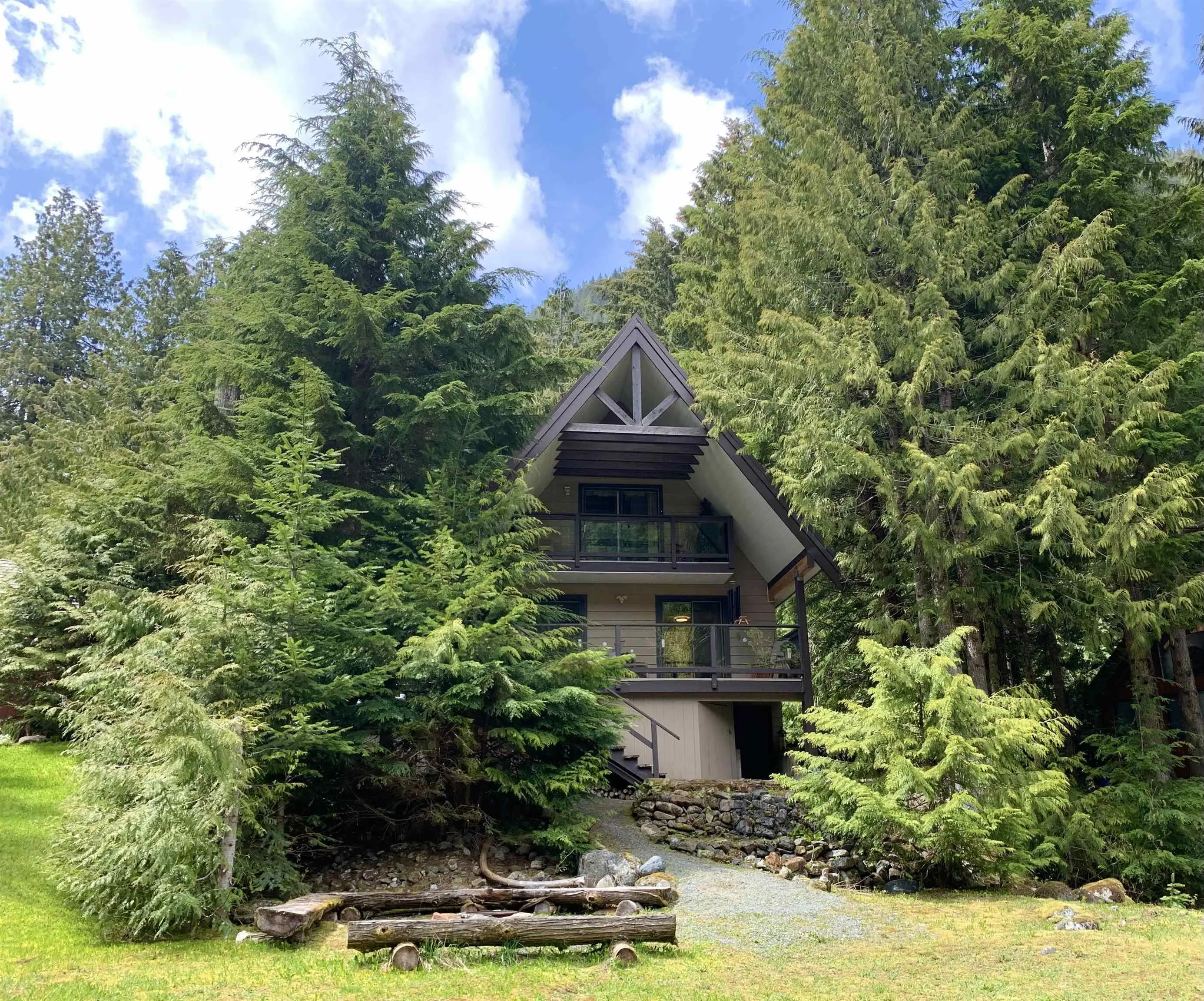 14580 Chalet Crescent
