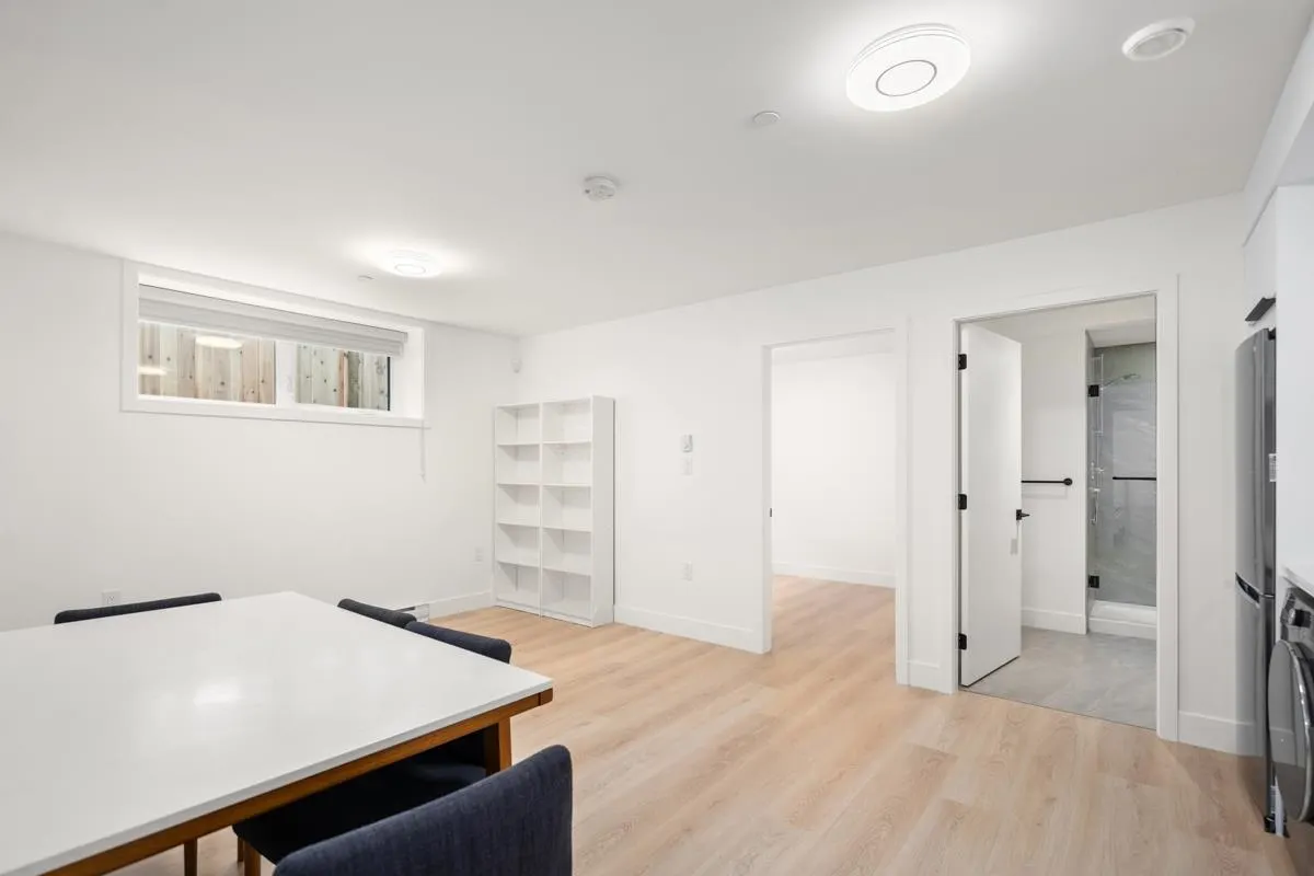Basement Suite 7340 Maple Street