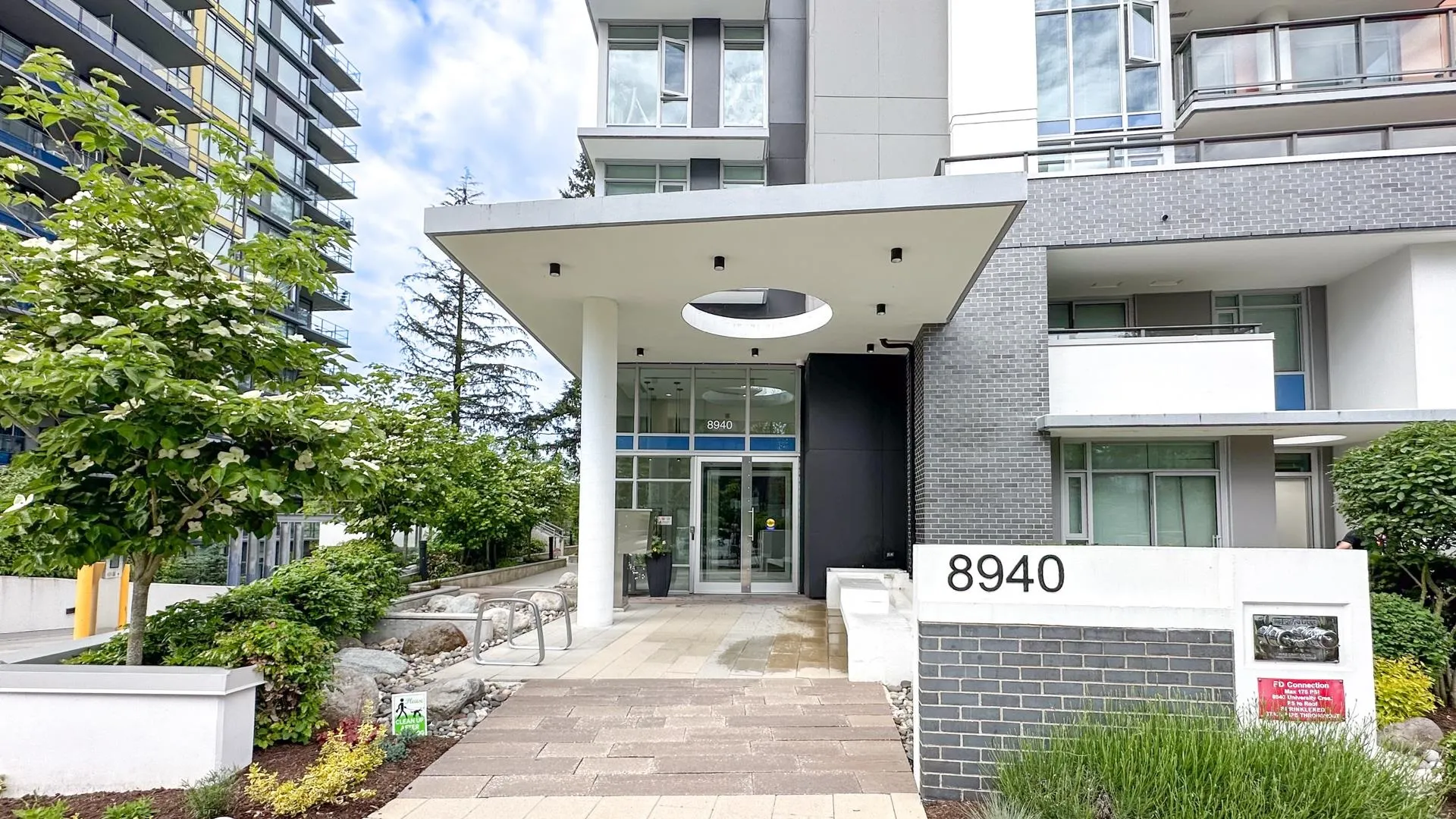 1003 8940 University Crescent