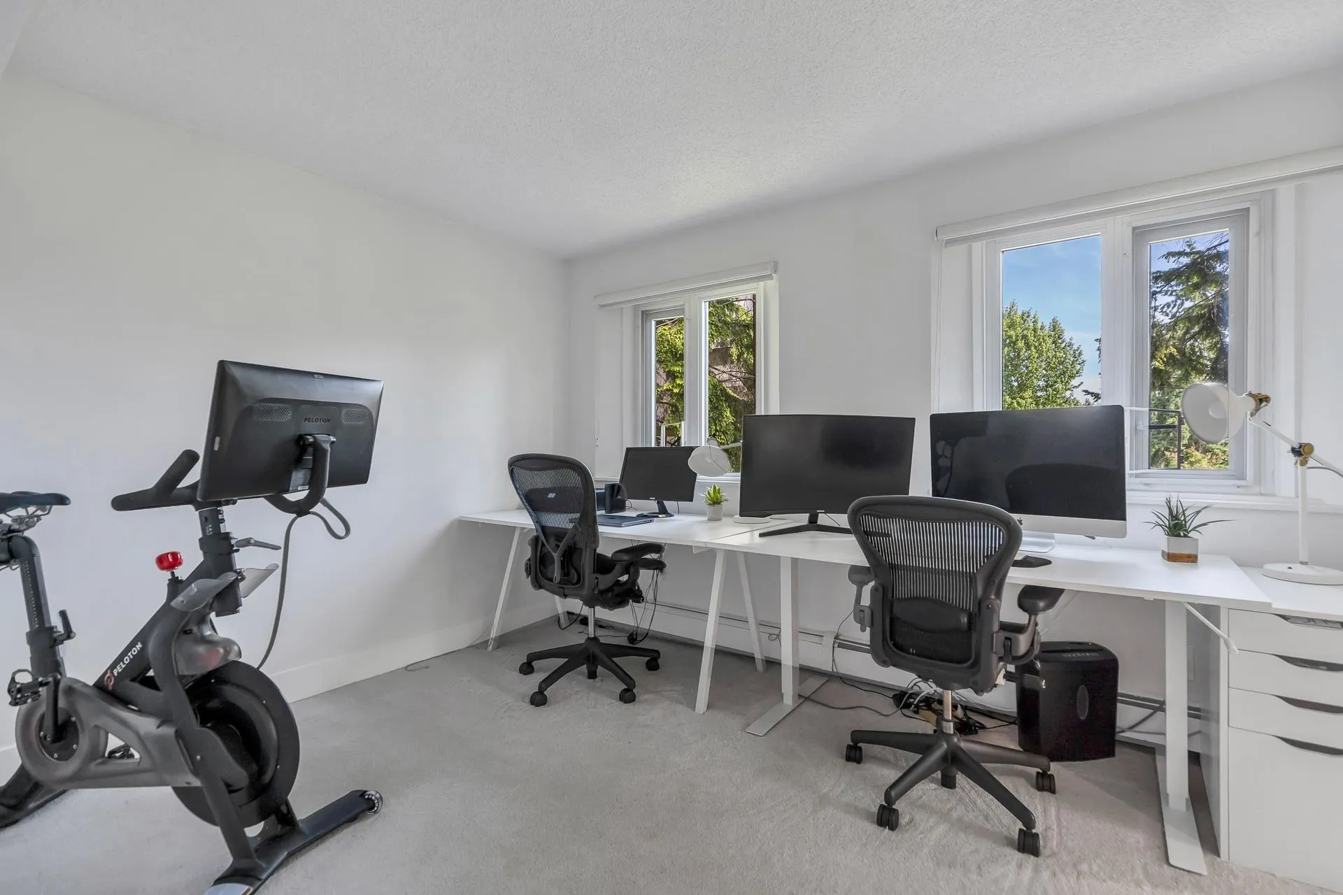111 1350 View Crescent