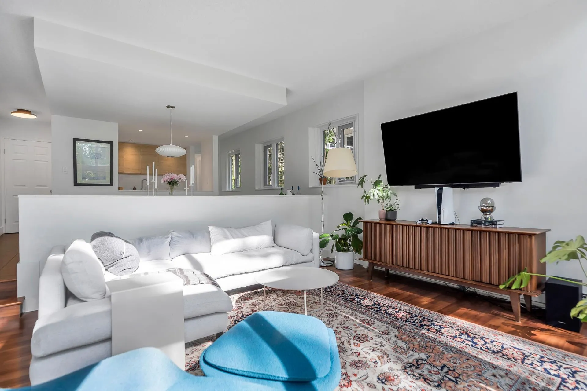 111 1350 View Crescent
