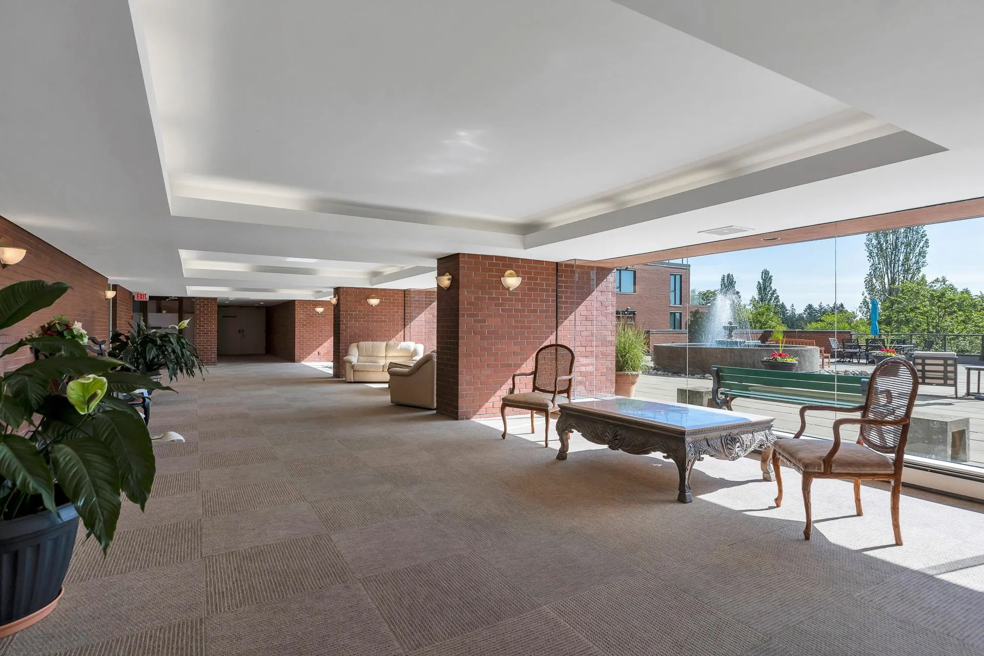 111 1350 View Crescent