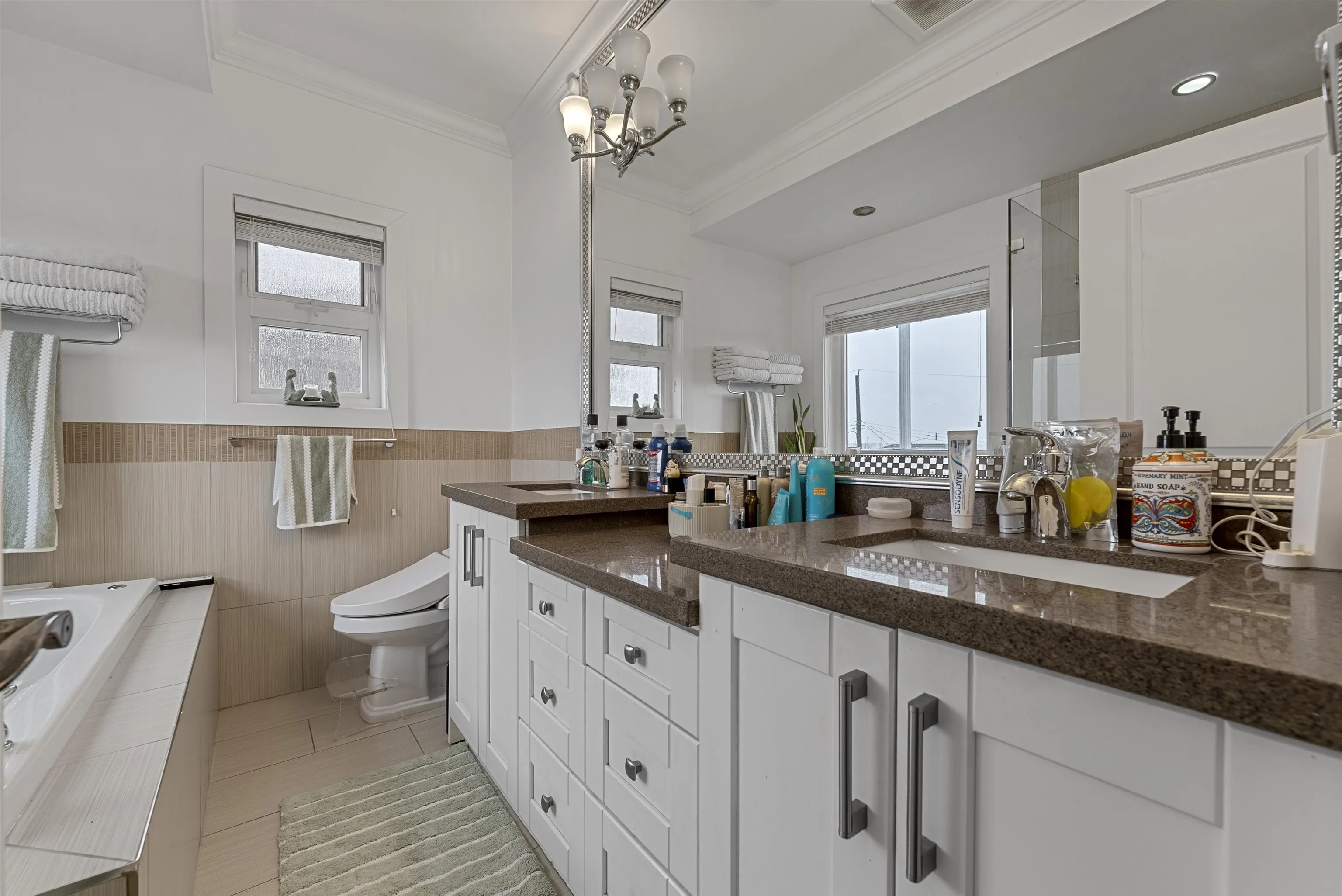 136 E 59th Avenue