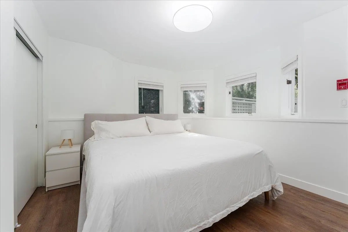 3 2017 W 15th Avenue