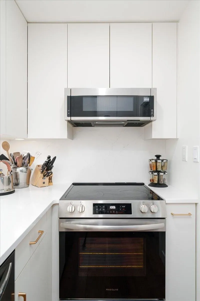 3 2017 W 15th Avenue