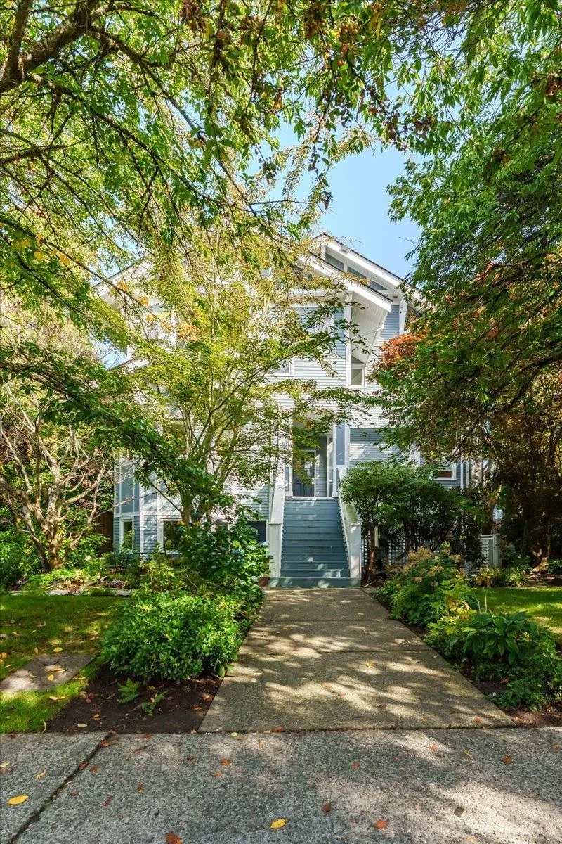 3 2017 W 15th Avenue